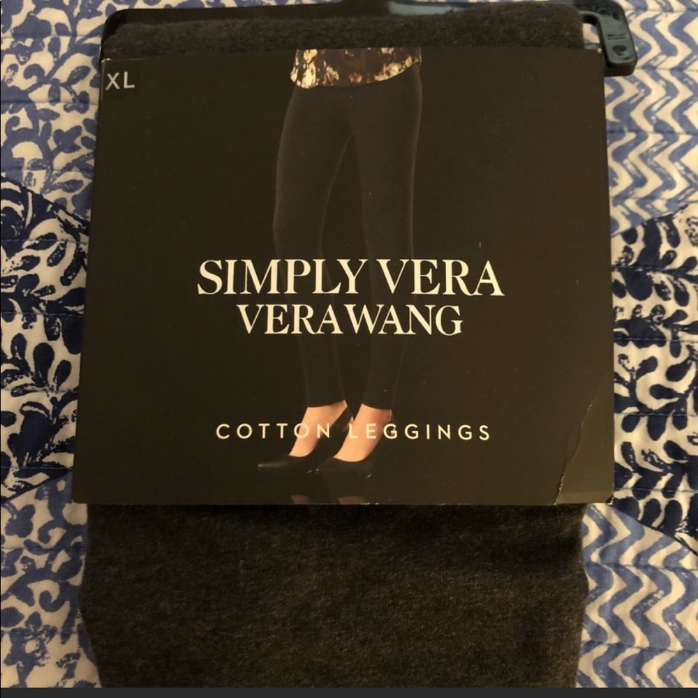 NWT Vera Wang Leggings